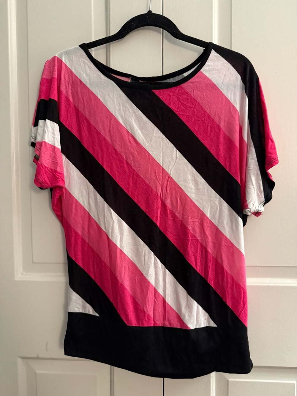 Drama Gold Women's Pink Black and White Diagonal Striped Batwing Top Size Large